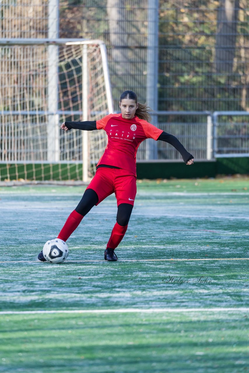 Bild 193 - wBJ VfL Pinneberg2 - Eimsbuttler TV 3 : Ergebnis: 5:0